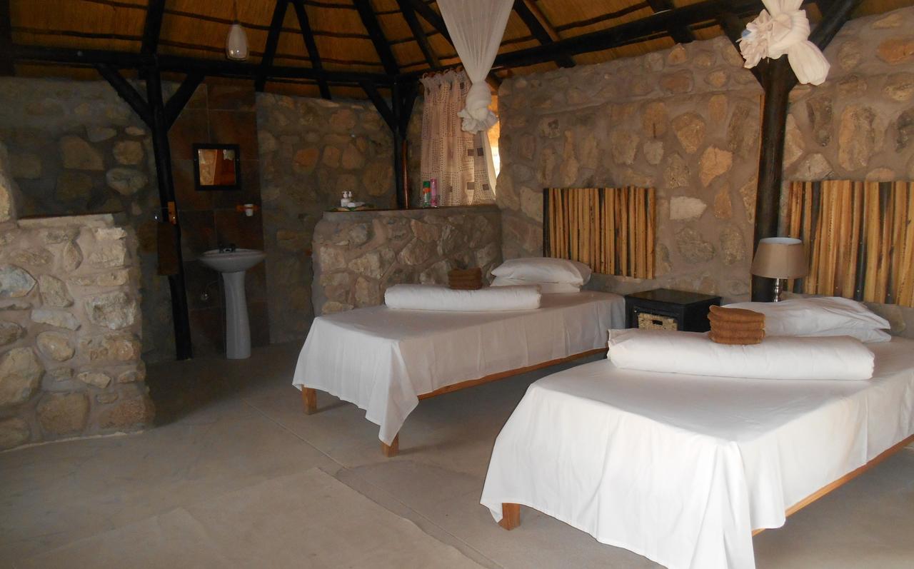 Kapika Waterfall Lodge Epupa Kamer foto